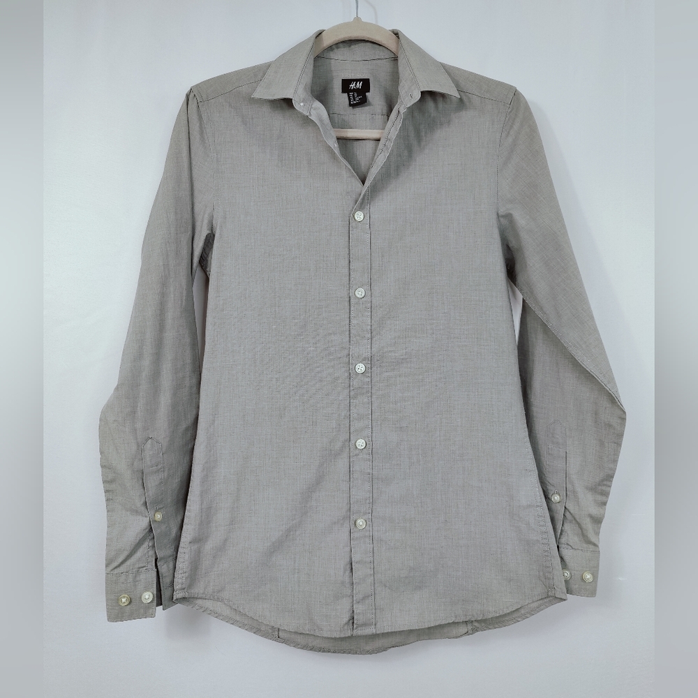 H&M Grey Long Sleeve Button Down Shirt Women’s Blouse Sz XS